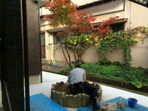 花壇（諏訪鉄平石、六法石）