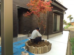 花壇（諏訪鉄平石、六法石）