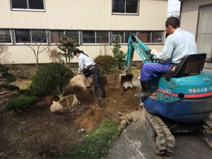 石張りでフロア