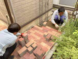 アプローチ（園路）（三条市）