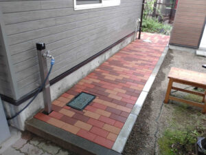 アプローチ（園路）（三条市）