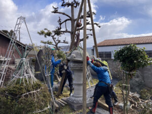 灯篭修繕（燕市）