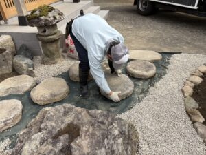 枯山水の庭園（三条市）